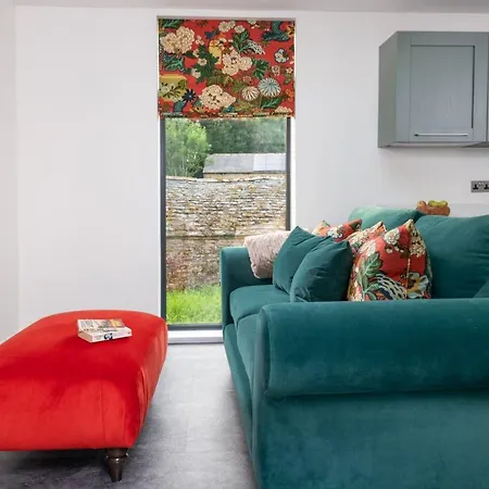 Ruecroft, Holiday home